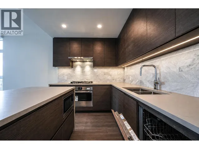 2811 2108 GILMORE AVENUE, Burnaby, British Columbia V5C0N8