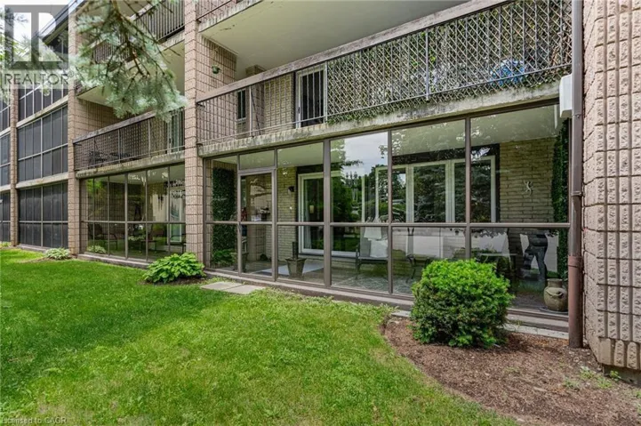 6 SHETTLESTON Drive Unit# 102, Cambridge, Ontario N3H5E7