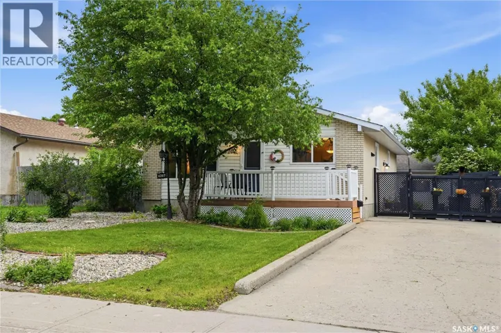 6207 1st AVENUE N, Regina, Saskatchewan S4T7A1