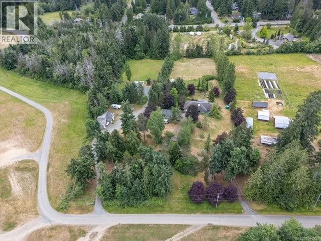 880 Garden Rd E, Qualicum Beach, British Columbia V9K1N2