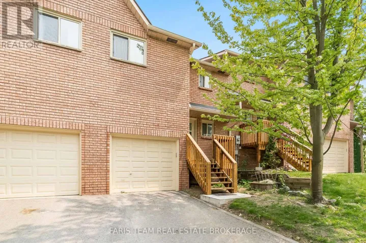 6 PHEASANT TRAIL, Barrie (Ardagh), Ontario L4N6W4