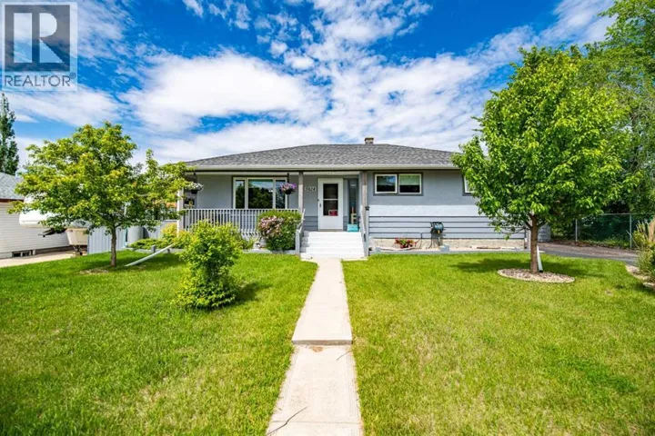 5024 43 Street, Innisfail, Alberta T4G1K2