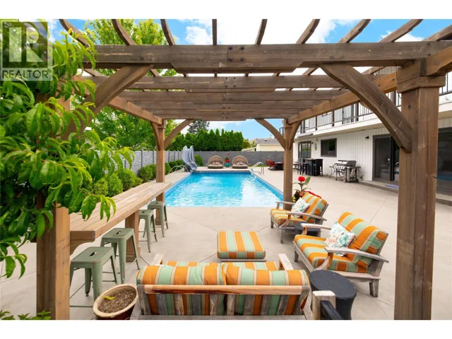 3450 Barberry Street, Kelowna, British Columbia V1W3V6