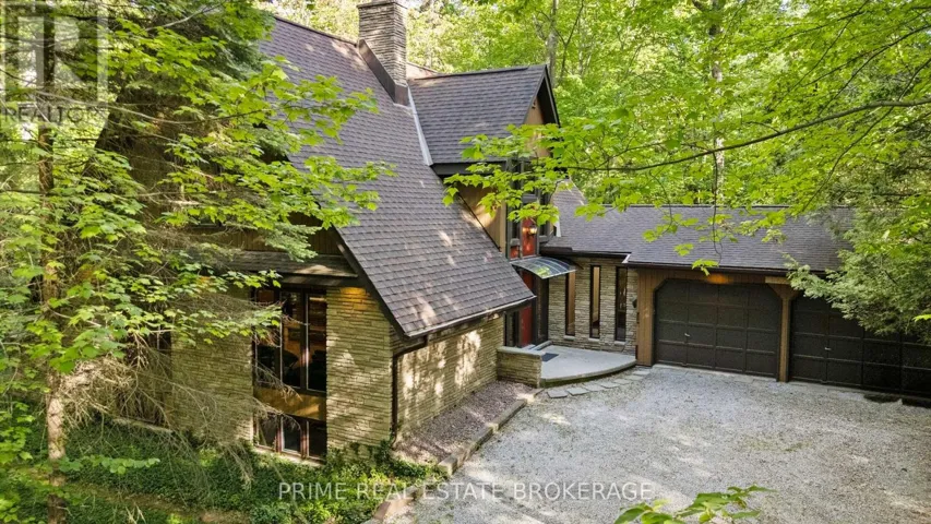 10392 GRAND OAKS DRIVE, Lambton Shores (Grand Bend), Ontario N0M1T0