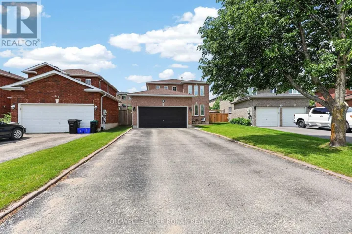 24 RYAN COURT, Barrie (Little Lake), Ontario L4M6N7