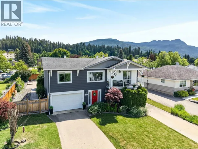1050 8 Avenue NE, Salmon Arm, British Columbia V1E4A4