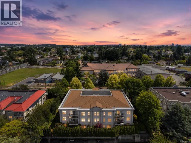 407 3160 Albina St, Saanich, British Columbia V9A1Z5
