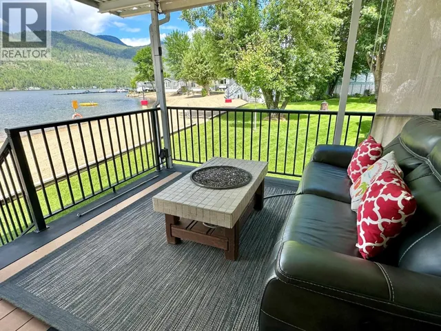 1835 BAKERY FRONTAGE Road Unit# 49C, Christina Lake, British Columbia V0H1E3