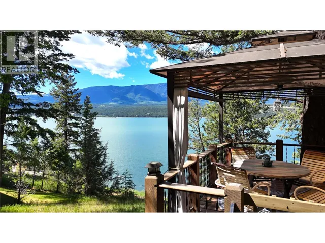 1121 Hilltop Road, Windermere, British Columbia V0B2L1