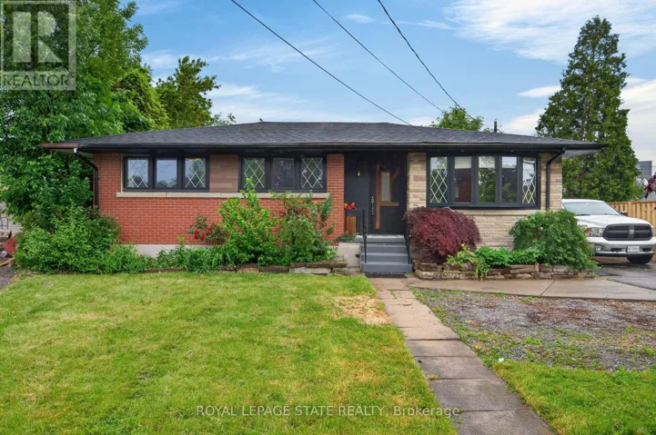 33 KENWOOD CRESCENT, Hamilton (Huntington), Ontario L8T1W3
