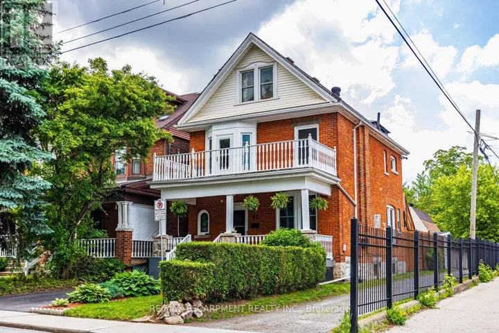 82 BURRIS STREET, Hamilton (St. Clair), Ontario L8M2J5