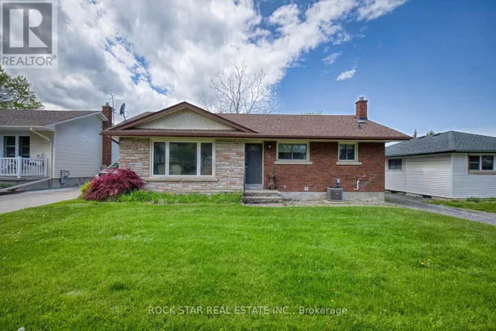 25 WARKDALE DRIVE, St. Catharines (Burleigh Hill), Ontario L2T2V8