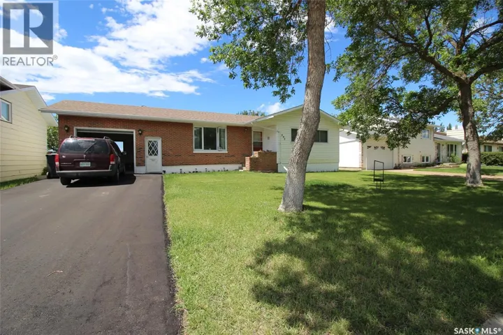 595 9th STREET W, Shaunavon, Saskatchewan S0N2M0
