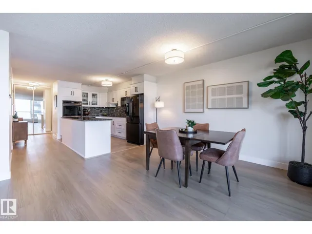 #807 10011 116 ST NW, Edmonton, Alberta T5K1V4