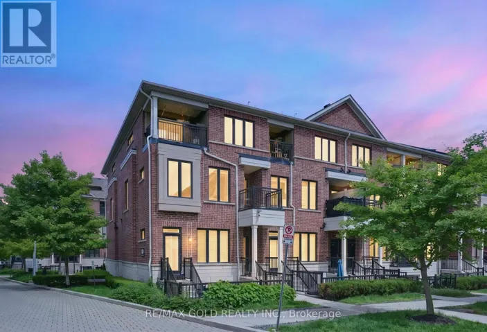 92 - 30 CARNATION AVENUE, Toronto (Long Branch), Ontario M8V0B8