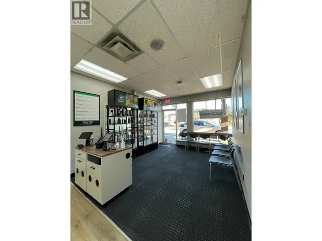 720 2601 WESTVIEW DRIVE, North Vancouver, British Columbia V7N3X3