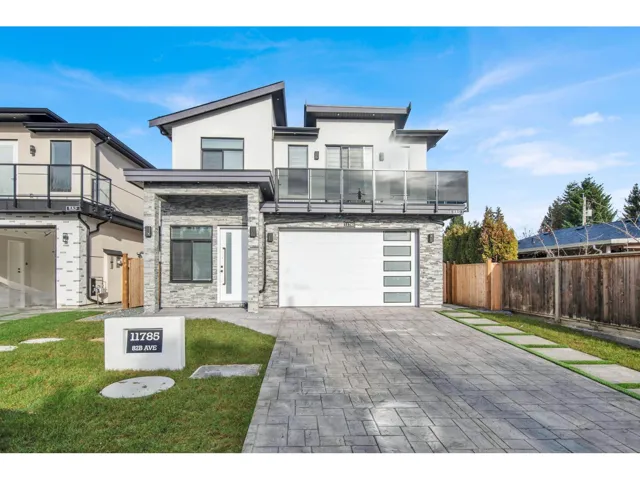 11785 82B AVENUE, Delta, British Columbia V4C2E8