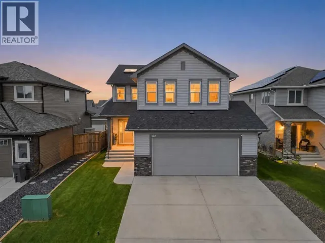 102 Drake Landing Heights, Okotoks, Alberta T1S0M8