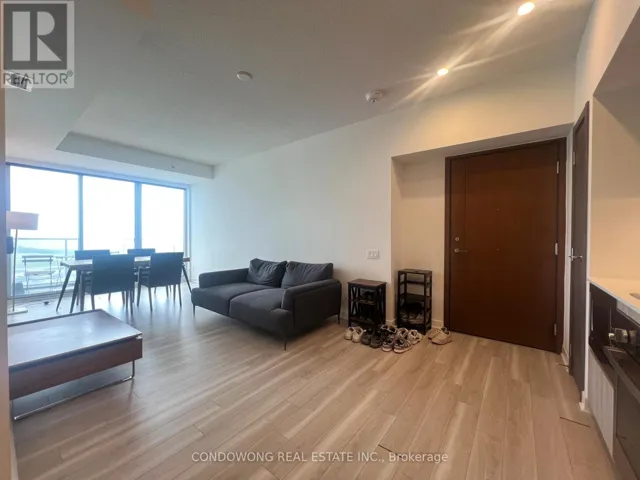 3315 - 17 BATHURST STREET, Toronto (Waterfront Communities), Ontario M5V0N1