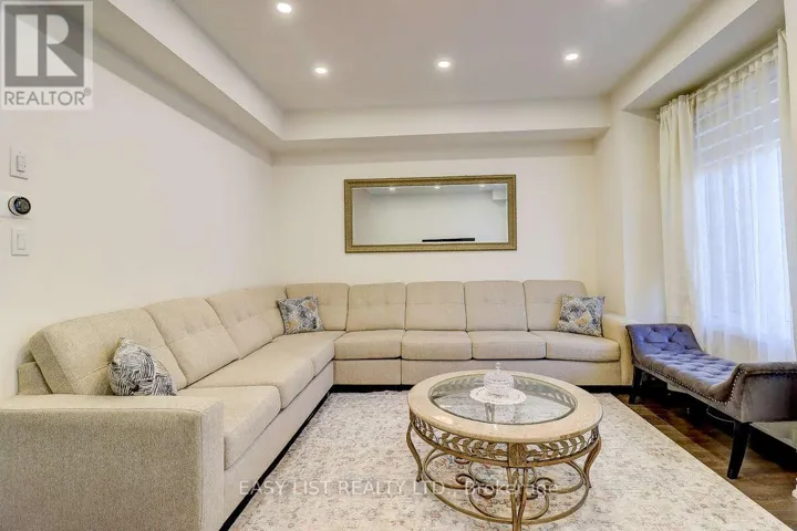 38 HALLMARK WAY, Whitby (Lynde Creek), Ontario L1P0K2