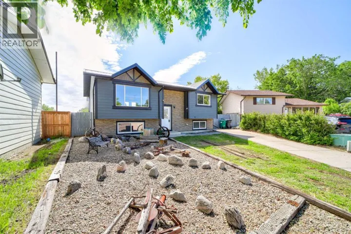 162 Pensacola Court W, Lethbridge, Alberta T1K4R6