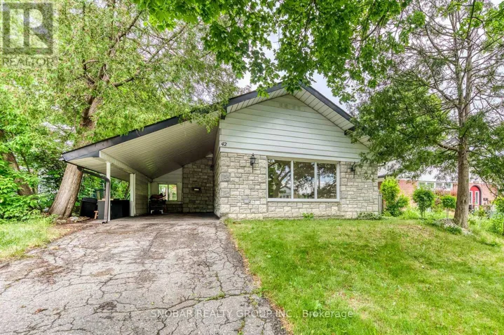 42 CLEARBROOKE CIRCLE, Toronto (Rexdale-Kipling), Ontario M9W2E4