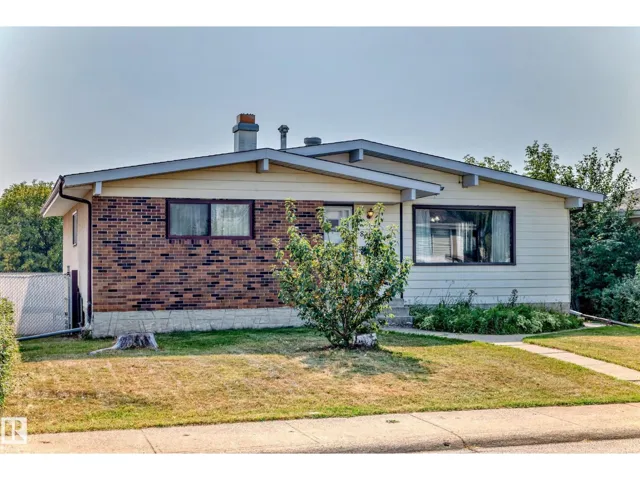 8311 150 AV NW, Edmonton, Alberta T5E1B9