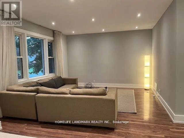 344 HORSHAM AVENUE, Toronto (Willowdale West), Ontario M2R1G6
