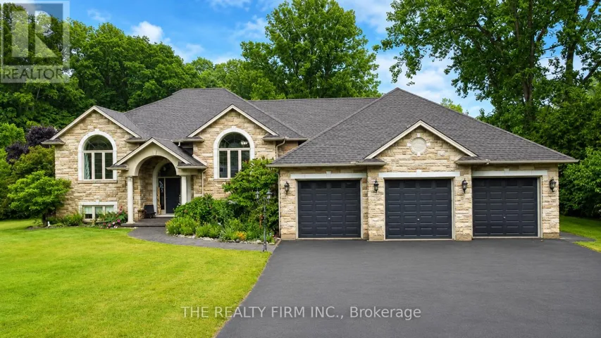 24677 PIONEER LINE, West Elgin (West Lorne), Ontario N0L2P0