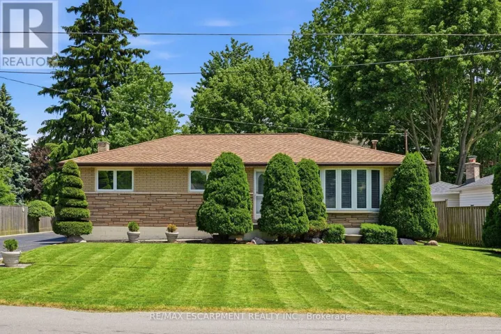 169 SEMINOLE ROAD, Hamilton (Ancaster), Ontario L9G1Y7