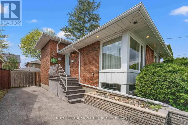 16 SHREWSBURY SQUARE, Toronto (Tam O'Shanter-Sullivan), Ontario M1T1L2