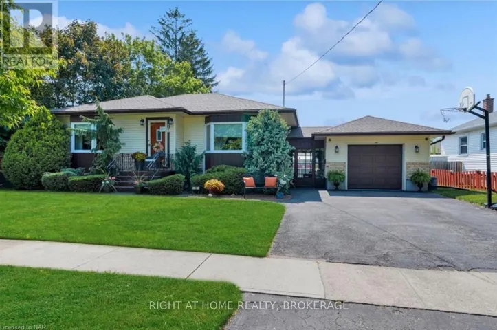 19 WHITE STREET, St. Catharines (Vine/Linwell), Ontario L2N1Z3