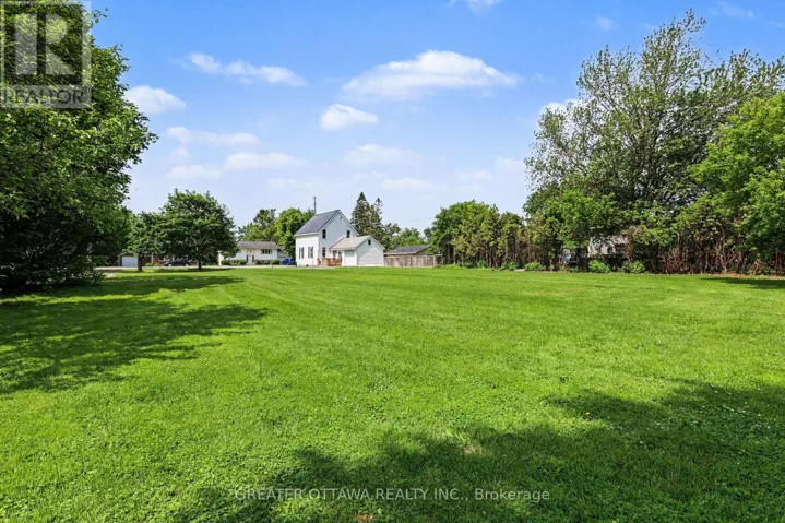 3607 MCBEAN STREET, Ottawa, Ontario K0A2Z0