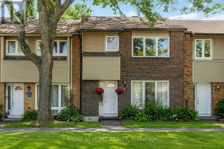 3 - 21 MIDLAND CRESCENT, Ottawa, Ontario K2H8P6