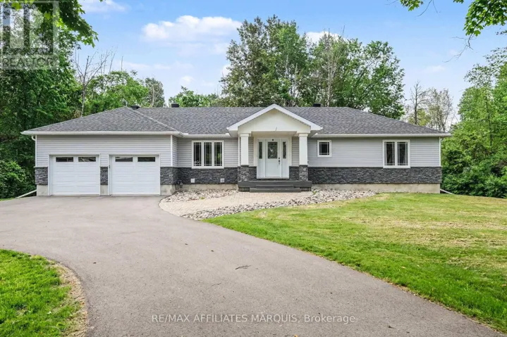97 GOLF CLUB ROAD, Rideau Lakes, Ontario K7A4S5