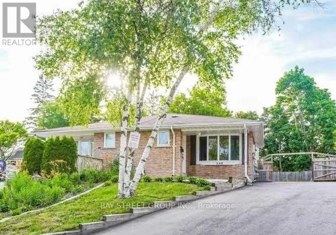 1108 VALLEY COURT, Oshawa (Lakeview), Ontario L1J3M5
