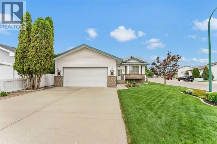 2 Hunter Court NE, Medicine Hat, Alberta T1C1W5