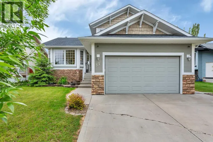 33 Walker Boulevard, Red Deer, Alberta T4L7E4