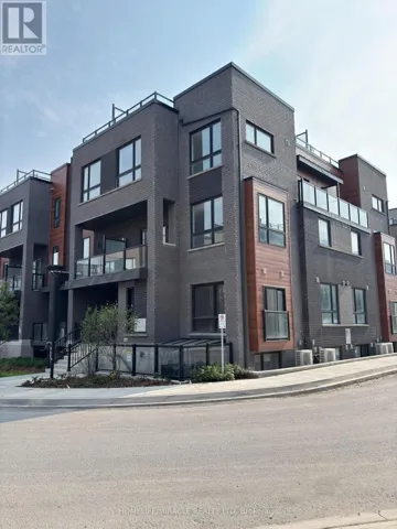 26 - 17 LYTHAM GREEN CIRCLE, Newmarket (Glenway Estates), Ontario L3Y0H4