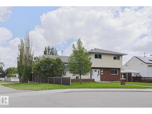 12517 79 ST NW, Edmonton, Alberta T5B2N9