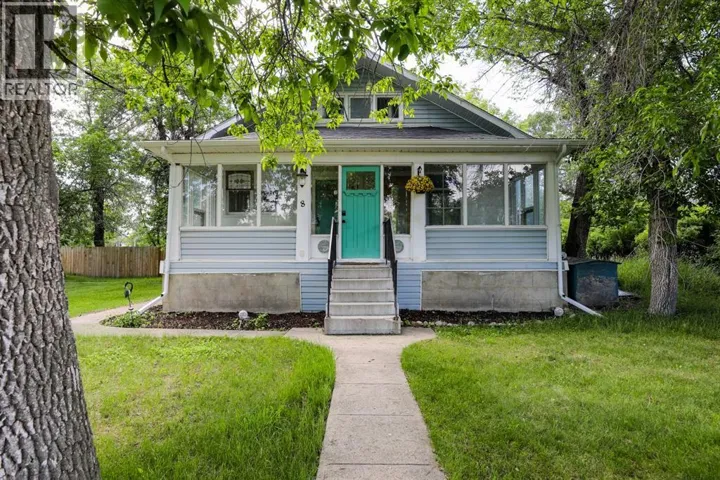 8 N 2 Street W, Magrath, Alberta T0K1J0