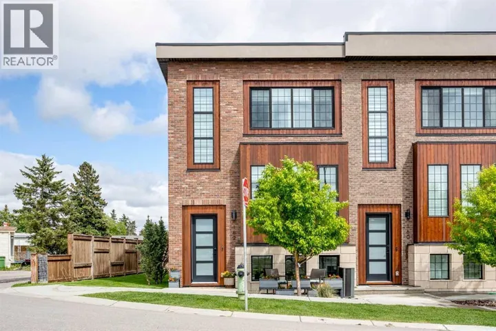162 Greenbriar Way NW, Calgary, Alberta T3B6J1