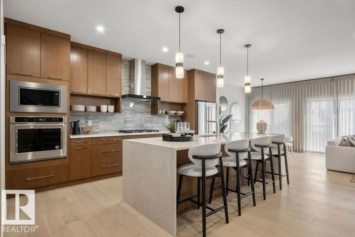 9307 229 ST NW, Edmonton, Alberta T5T4W8