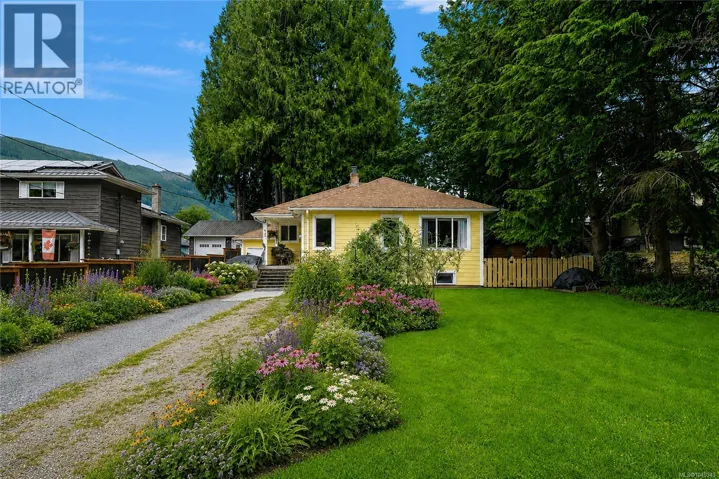 15 King George St S, Lake Cowichan, British Columbia V0R2G0