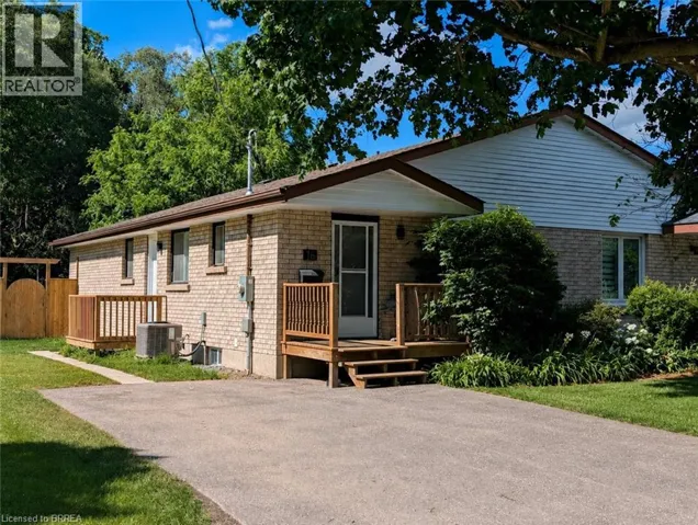 16 ANN Street Unit# Lower, Paris, Ontario N3S3V4