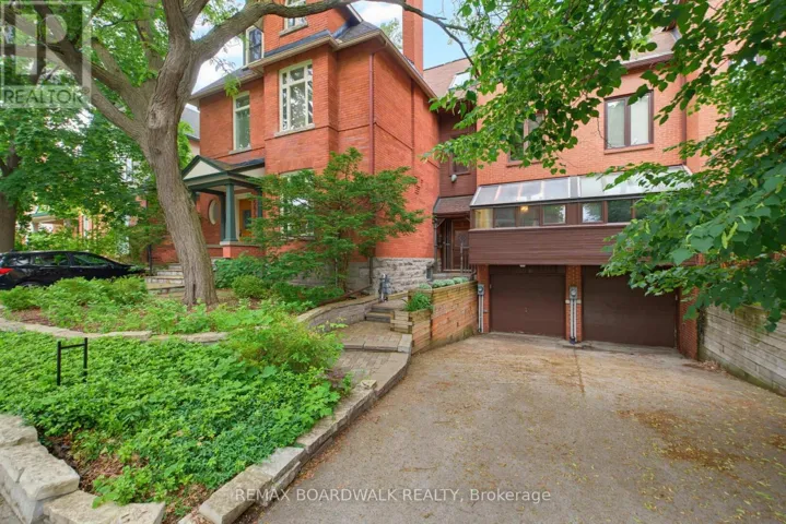 B - 595 BESSERER STREET, Ottawa, Ontario K1N6C8