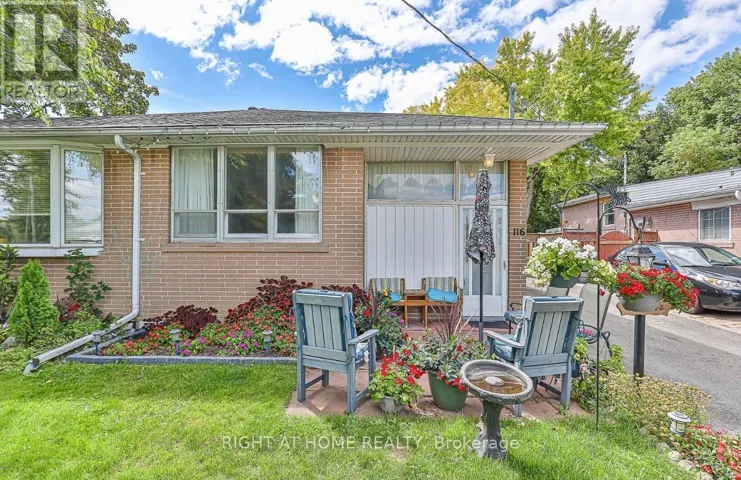 116 LONGFORD DRIVE, Newmarket (Bristol-London), Ontario L3Y2Y5