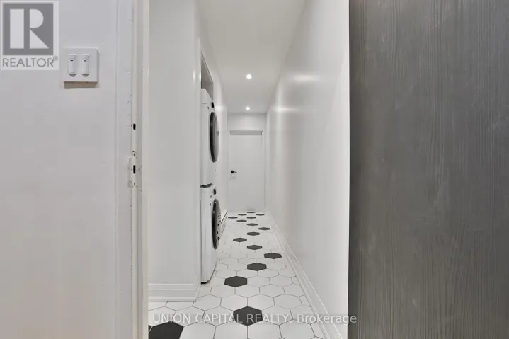 2 - 612 GERRARD STREET E, Toronto (North Riverdale), Ontario M4M1Y3