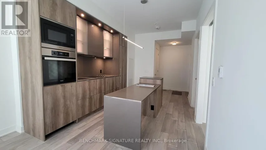 2102 - 11 YORKVILLE AVENUE, Toronto (Annex), Ontario M4W0B7