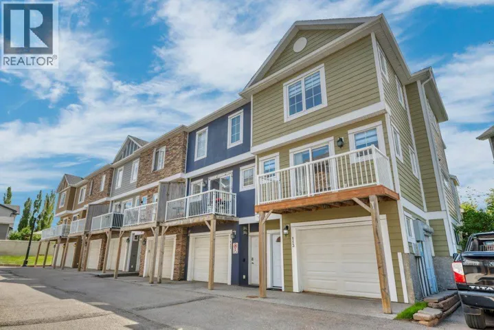 113 Indigo Lane, Chestermere, Alberta T1X0E5